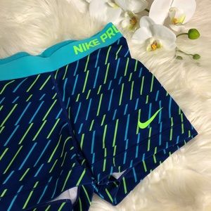 NIKE PRO Fitness shorts